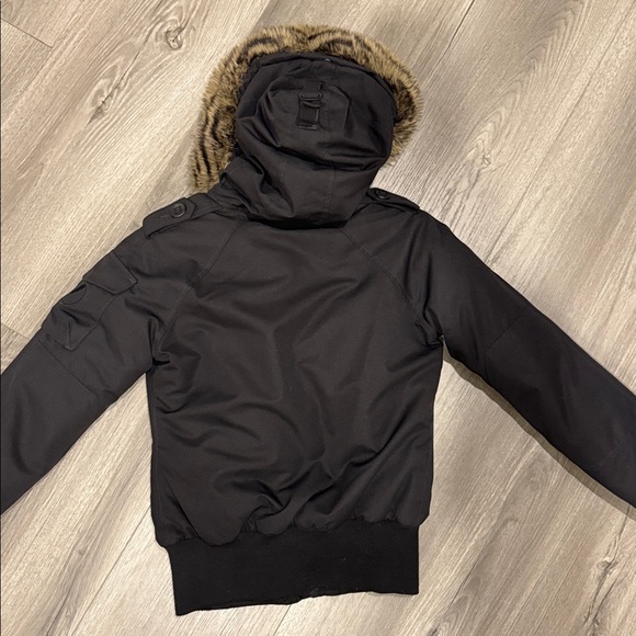 Aritzia Community bomber - Picture 4 of 5